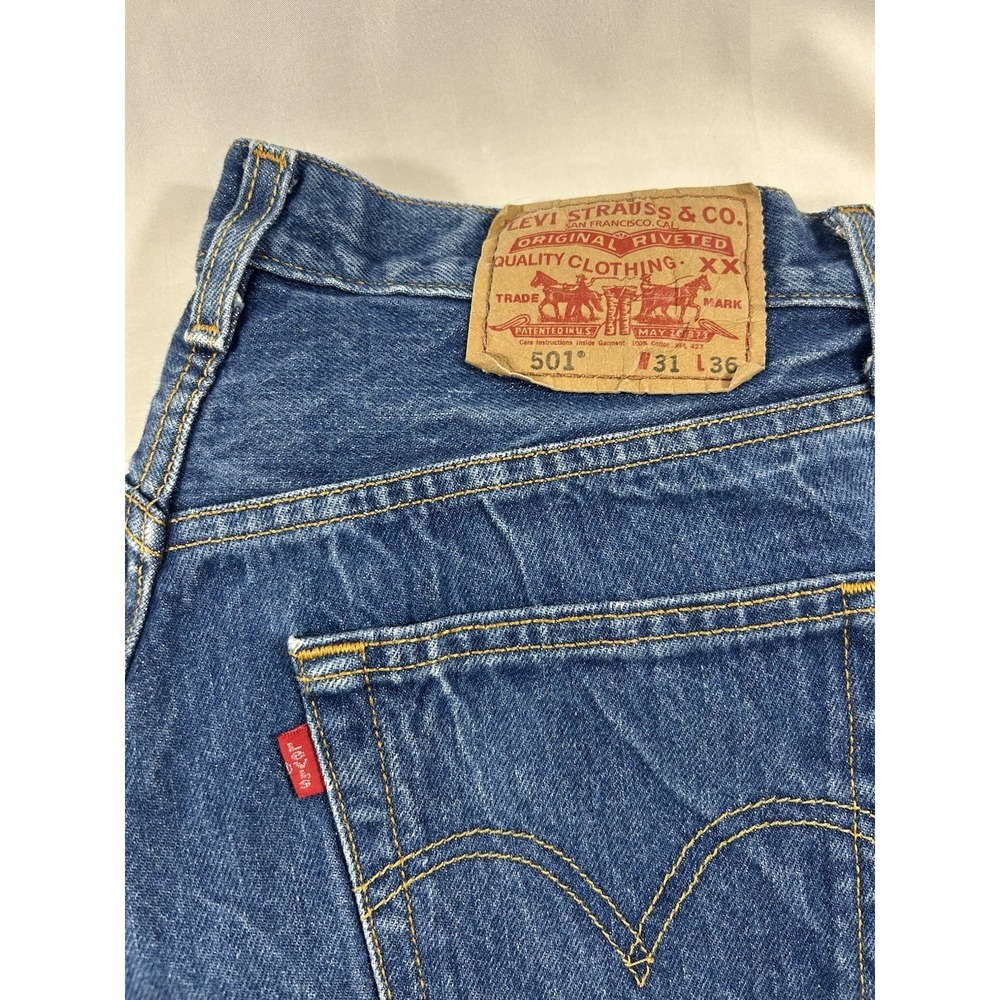 Levi's 501 Original Fit Jeans 31x36 Blue Button Fly Straight Leg Red Tab 2001